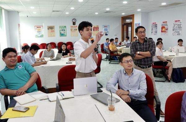 Báo Tuổi Trẻ tập huấn nâng cao năng lực truyền thông cho Trường đại học Công Thương TP.HCM - Ảnh 1.