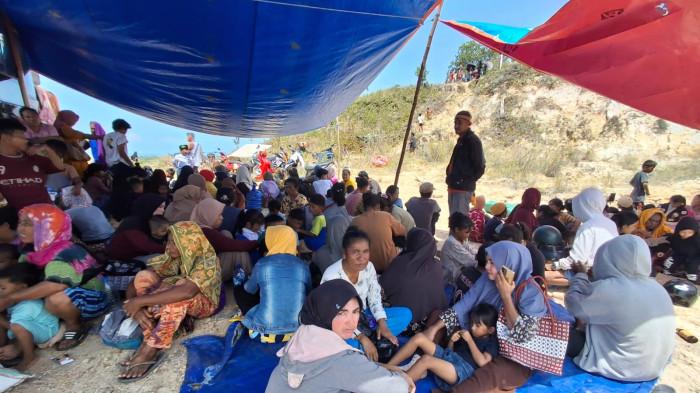 Fatmawati dan keluarga lari ke atas bukit 02 08062026