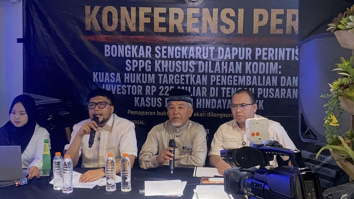POLEMIK PROGRAM MBG - Pengusaha asal Sukabumi, Mujazin, melalui Yayasan Kharisma Cendekia Indonesia (KCI), mengklaim telah menandatangani nota kesepahaman (MoU) terkait pengalihan hak pengelolaan 97 dapur MBG perintis dengan nilai kontrak mencapai Rp 218,25 miliar.
