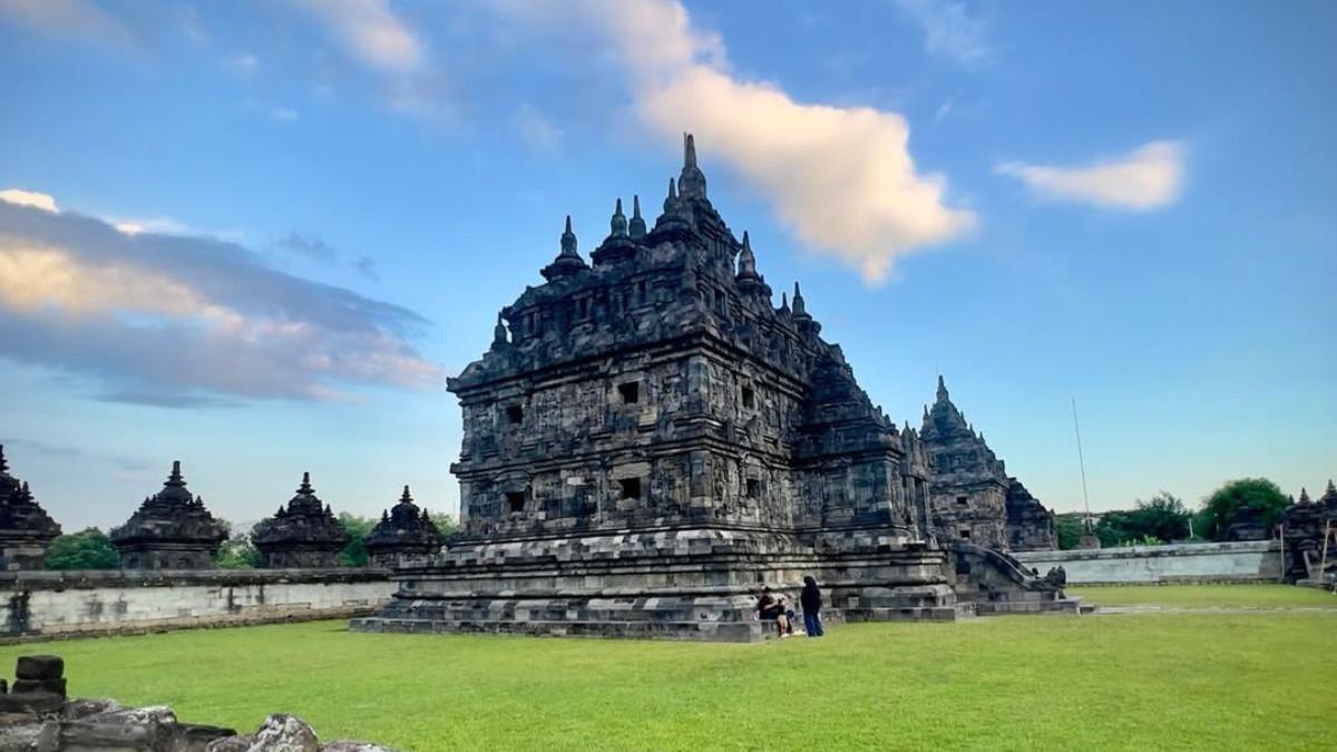 WISATA KLATEN - Panorama Candi Plaosan Klaten.