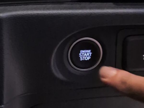 Tombol Start Stop Engine
