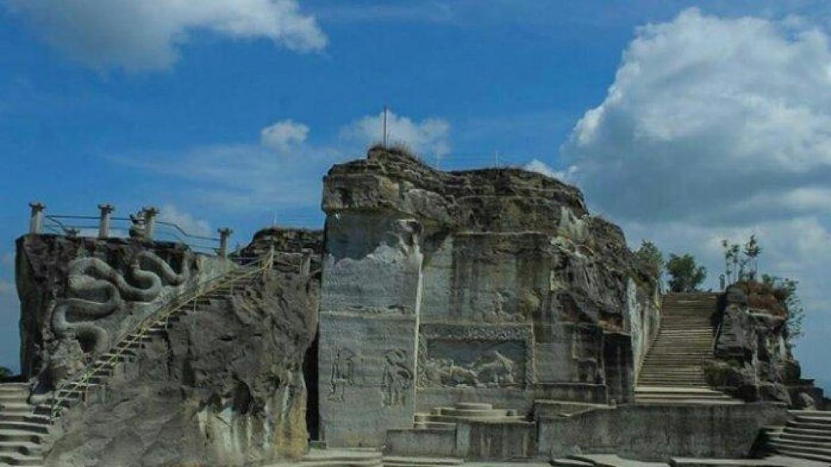 TEBING BREKSI - tempat wisata instagramable di Kelurahan Sambirejo, Kabupaten Sleman, Jogja.