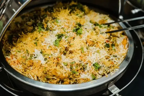 Dicari! Sosok Spesialis Nasi Biryani buat Pekerjaan Ngonten Seru di Sini