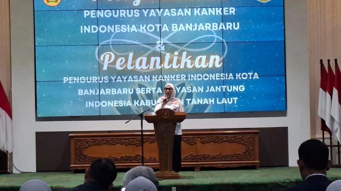 Wali Kota Banjarbaru, menyampaikan sambutan dalam acara pengukuhan Pengurus YKI