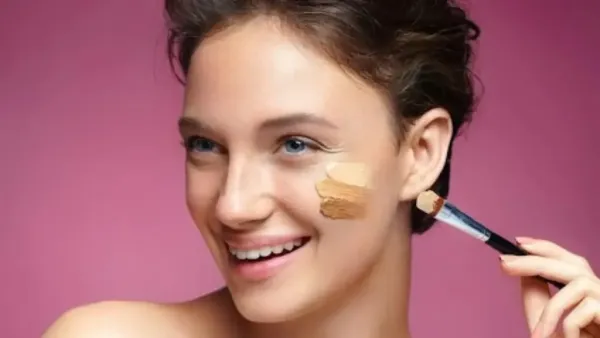 Say goodbye to filters, blurring makeup is becoming the new trend.