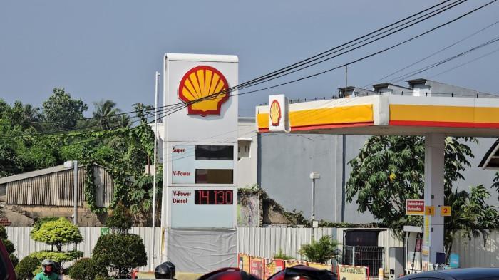 HARGA BBM SHELL - Stasiun Pengisian Bahan Bakar Umum (SPBU Shell di Jalan Raya Parung.