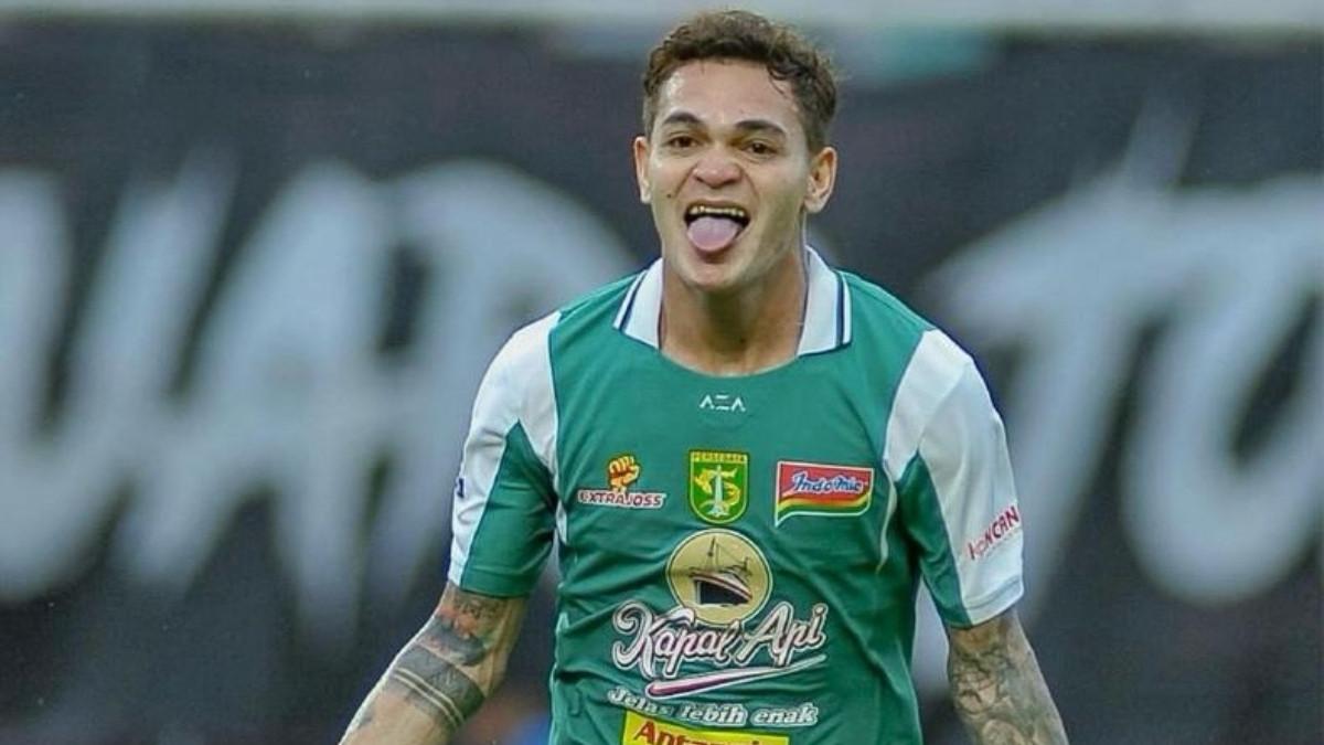 PROFIL - Foto Gali Freitas berseragam Persebaya Surabaya. Gali Freitas,selamatkan Persebaya Surabaya di kandang saat menjamu PSM Makassar.