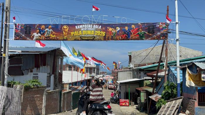 KAMPUNG BOLA - Kampung Bola di Campalagian, Kabupaten Polewali mandar, Kamis (11/6/2026) Kampung bola ini menyambut Piala Dunia 2026