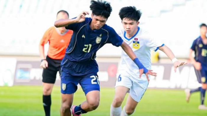 PIALA AFF U17 - Aksi laga Thailand vs Laos di Piala AFF U17 2026 pada Sabtu (18/4/2026) sore WIB. Laos menang 3-2.