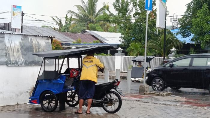 Potret sejumlah driver ojol di Kota Gorontalo, Kamis (11/6/2026)
