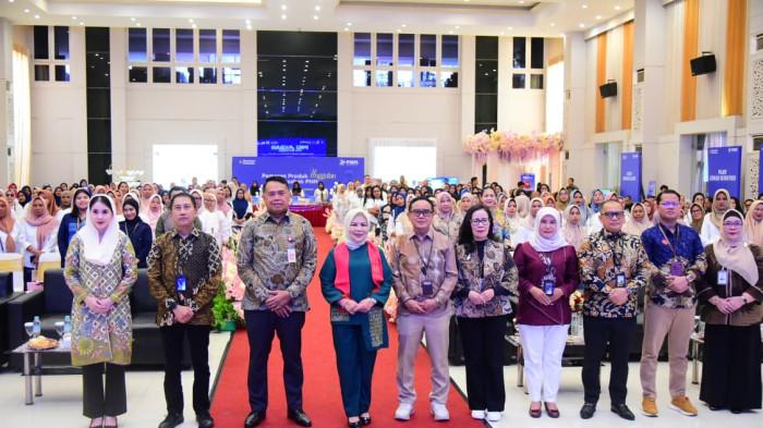 Wakil Gubernur Gorontalo Idah Syahidah membuka acara UMKM 05005055