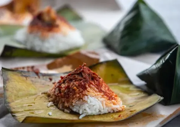 Nasi lemak seharga Rp 4 ribuan