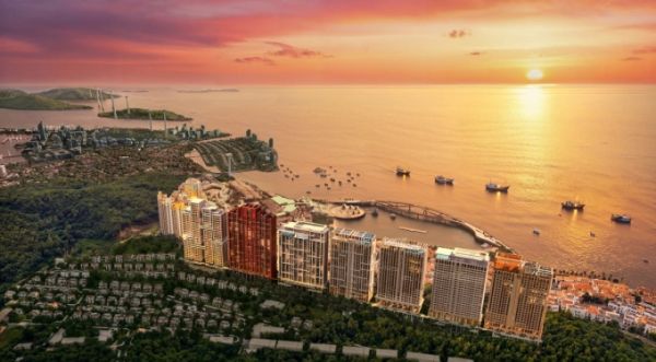 Artists impression of the three developments overlook the Kiss Bridge and Phu Quoc coastline. Photo courtesy of Sun Group