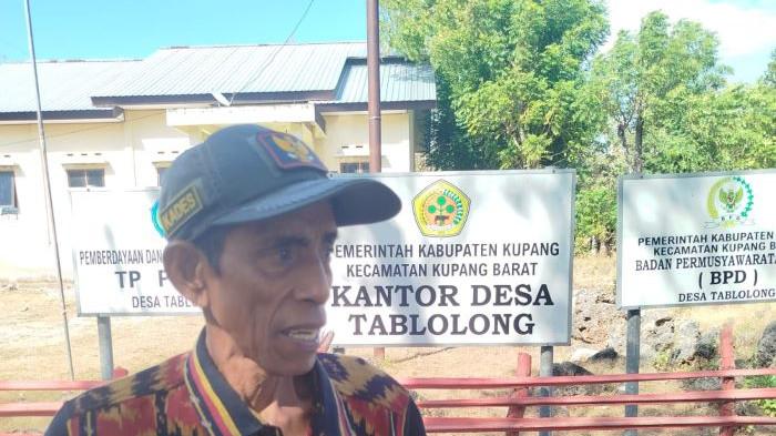 Kepala Desa Tablolong