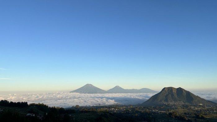 GUNUNG MERBABU - Ilustrasi Gunung Merbabu. Seorang pendaki Gunung Merbabu asal Kecamatan Bandungan, Kabupaten Semarang, meninggal dunia saat melakukan pendakian melalui jalur Selo, Kabupaten Boyolali, Rabu (10/6/2026).