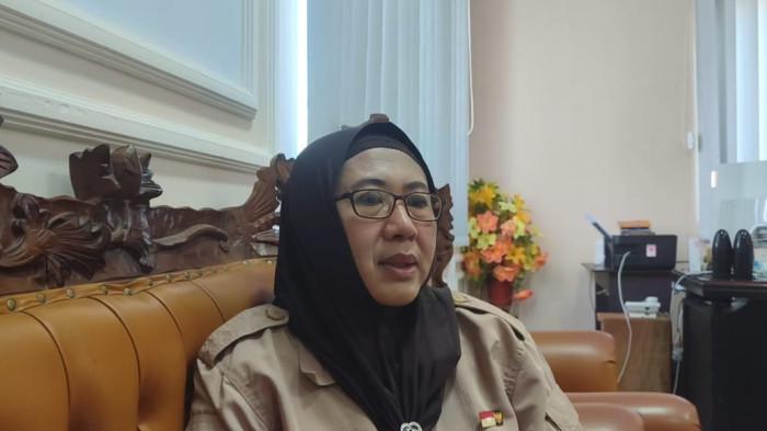 DUGAAN PUNGLI -- Kepala Kantor Kementerian Agama (Kemenag) Kota Gorontalo, Misnawaty S Nuna, menyatakan pihaknya akan membentuk tim pencari data dan fakta untuk menelusuri polemik dugaan pungutan liar (pungli) terkait iuran pembangunan Aula Al-Kahfi di MTSN 1 Kota Gorontalo, (9/6/2026).