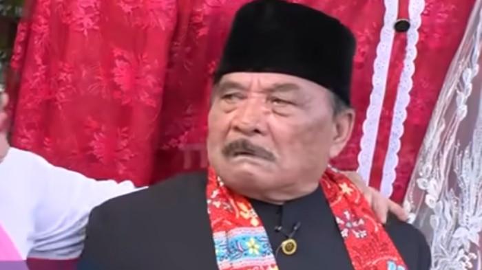 ISU HAJI BOLOT MENINGGAL - Potret Haji Bolot. Asisten pribadi Haji Bolot, Wahyu Ramadan, membantah keras kabar sang pelawak meninggal dunia setelah dilarikan ke rumah sakit secara mendadak