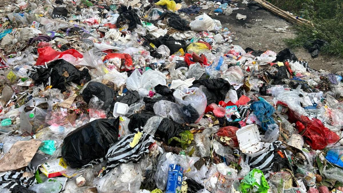 PENGELOLAAN SAMPAH KLATEN - Kondisi TPS Barenglor, Kecamatan Klaten Utara, Jumat (12/6/2026).