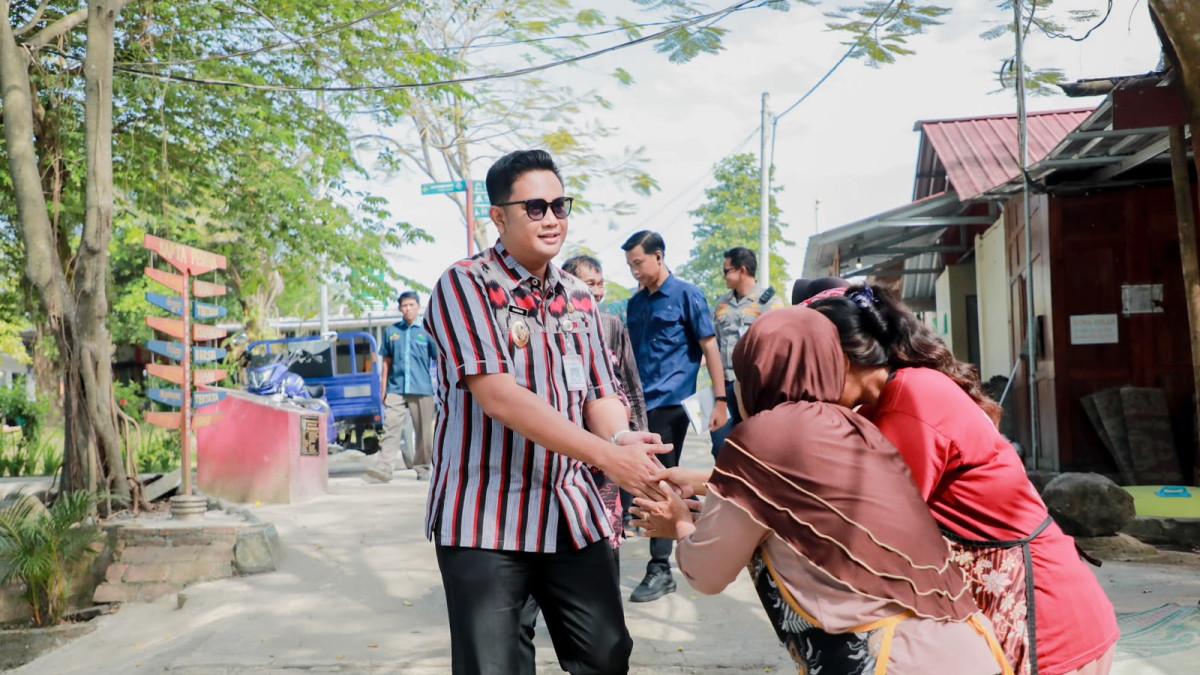 TPID KABUPATEN KLATEN - Bupati Klaten Hamenang Wajar Ismoyo saat Capacity Building TPID Kabupaten Klaten di Umbul Siblarak Gondang, Desa Sidowayah, Kecamatan Polanharjo, Jumat (12/6/2026).