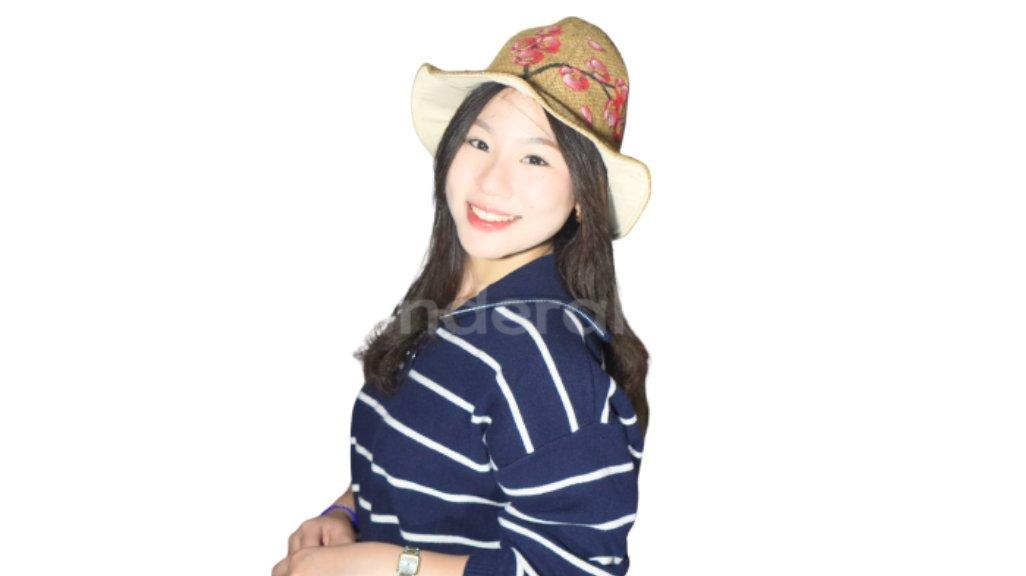 Topi Goni Lukis Motif Sakura Merah