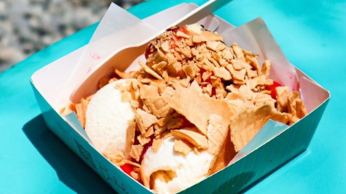 BAKESLANE - cheesecake viral di Bandung, Jawa Barat untuk teman minum kopi.