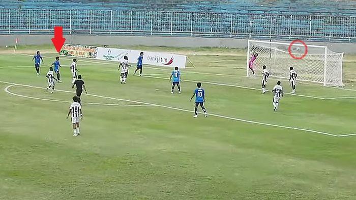 GOL PERSIGAR - Gol Persigar Garut di babak pertama menit ke-20 dicetak M Daffa. Laga sengit Persigar vs Persemay babak kedua berlangsung di Stadion Gelora Brantas, Kota Batu, Jawa Timur, Sabtu (13/6/2026).
