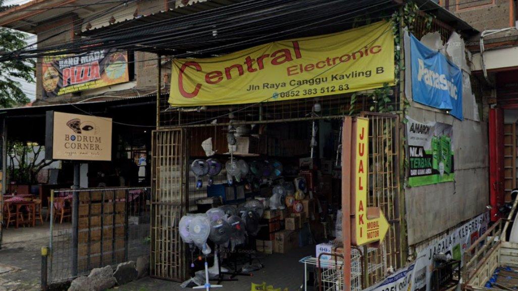 Foto Toko Central Canggu Elektronik di Jl. Raya Canggu No.88, Kerobokan, Kecamatan Kuta Utara, Kabupaten Badung, Bali 80361,  yang diambil Google Maps pada Juli 2025.