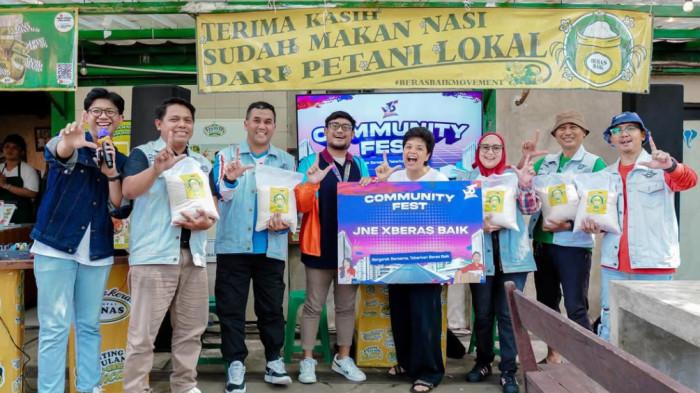 Di balik setiap butir beras, terdapat kolaborasi petani, pelaku usaha, dan mitra logistik yang menjaga kualitas pangan.