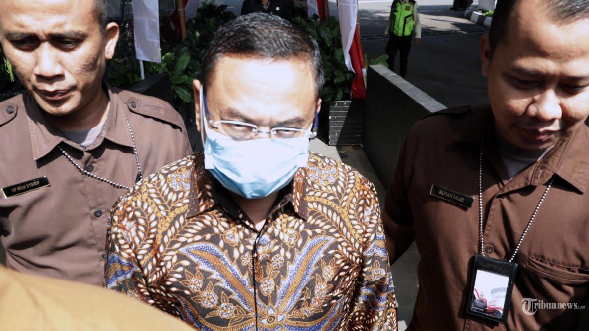 BUPATI PATI DIPERIKSA - Bupati Pati Sudewo tiba untuk menjalani pemeriksaan di Gedung KPK, Jakarta, Rabu (27/8/2025). KPK memeriksa Bupati Pati Sudewo sebagai saksi terkait kasus suap proyek pembangunan dan pemeliharaan jalur kereta di Direktorat Jenderal Kereta Api (DJKA) Kementerian Perhubungan (Kemenhub).