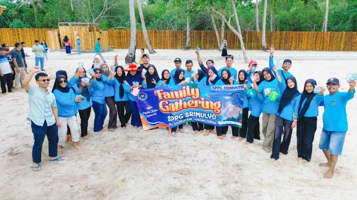 GATHERING - Momen gathering bagus beach1