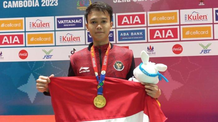 Pebulutangkis tunggal putra Indonesia, Christian Adinata meraih medali emas tunggal putra di SEA Games 2023 di Morodok Techno National Stadium Complex, Phnom Penh, Kamboja, Selasa (16/5/2023).