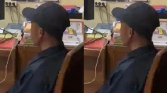 LURAH DIGEREBEK - Lurah Poasia ZM saat diinterogasi pihak Polresta Kendari, Sulawesi Tenggara (Sultra), Jumat (12/6/2026). ZM digerebek saat akan berpesta minuman keras atau miras dengan dua wanita muda. ZM tak sendirian, ia bersama dengan rekan Lurahnya, Lurah Talia, RAK. Aksi tak terpuji tersebut dilakukan di dalam Kantor Kelurahan Poasia, Jalan Bayangkara Bahari.
