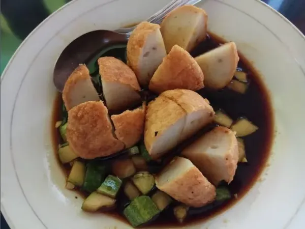 Pempek Paling Legendaris di Jakarta yang Enak Buat Teman Libur