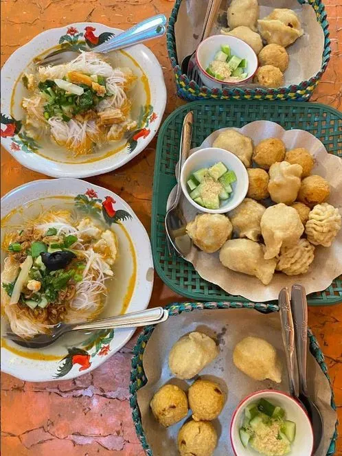 Pempek Paling Legendaris di Jakarta yang Enak Buat Teman Libur