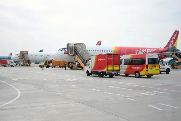 Hàng không Việt tăng nhiệt, các hãng dồn dập bay quốc tế và tăng đội tàu - Ảnh 2.