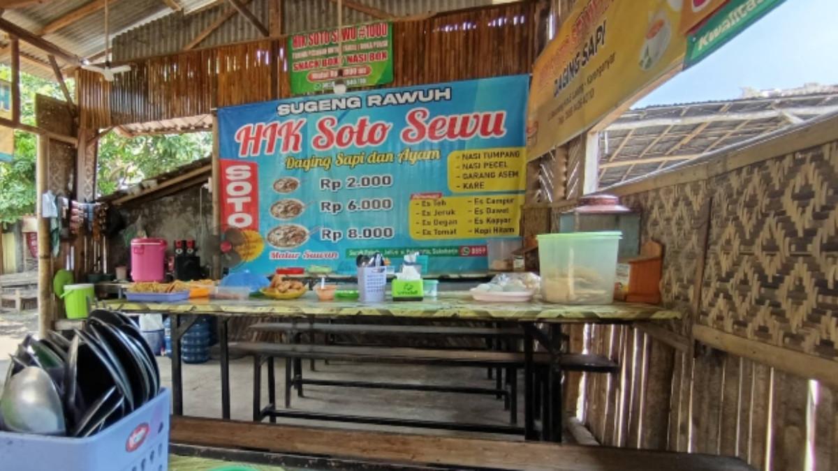 KULINER KARANGANYAR - Hik Soto Sewu yang berada di Lalung, Karanganyar menjual soto daging sapi seharga Rp 2.000.