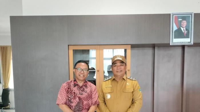 Rektor UNIKA dan Wabup Manggarai Timur