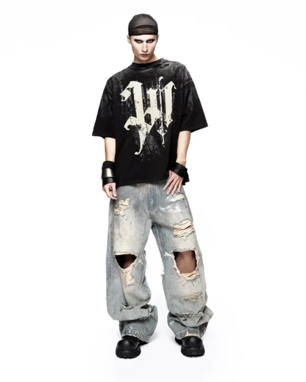 LATUI Atelier's pants model was chosen by Jungkook. Photo: LATUI Atelier