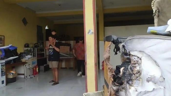 TEROR API DI SLEMAN - Kondisi rumah di Seyegan Sleman yang masih terus mendapat teror api.