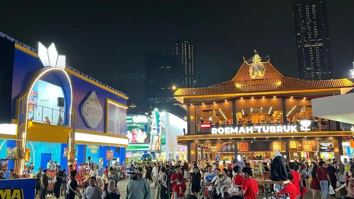 Suasana di hari pertama Jakarta Fair atau Pekan Raya Jakarta (PRJ) 2026 di JIExpo Kemayoran, Jakarta Pusat, Kamis (11/6/2026).