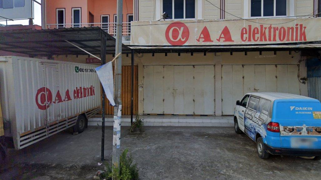 Foto Toko AA Elektronik Mamuju di Jl. Urip Sumoharjo No.40, Karema, Kecamatan Mamuju, Kabupaten Mamuju, Sulawesi Barat 91512, yang diambil Google Maps pada November 2024.