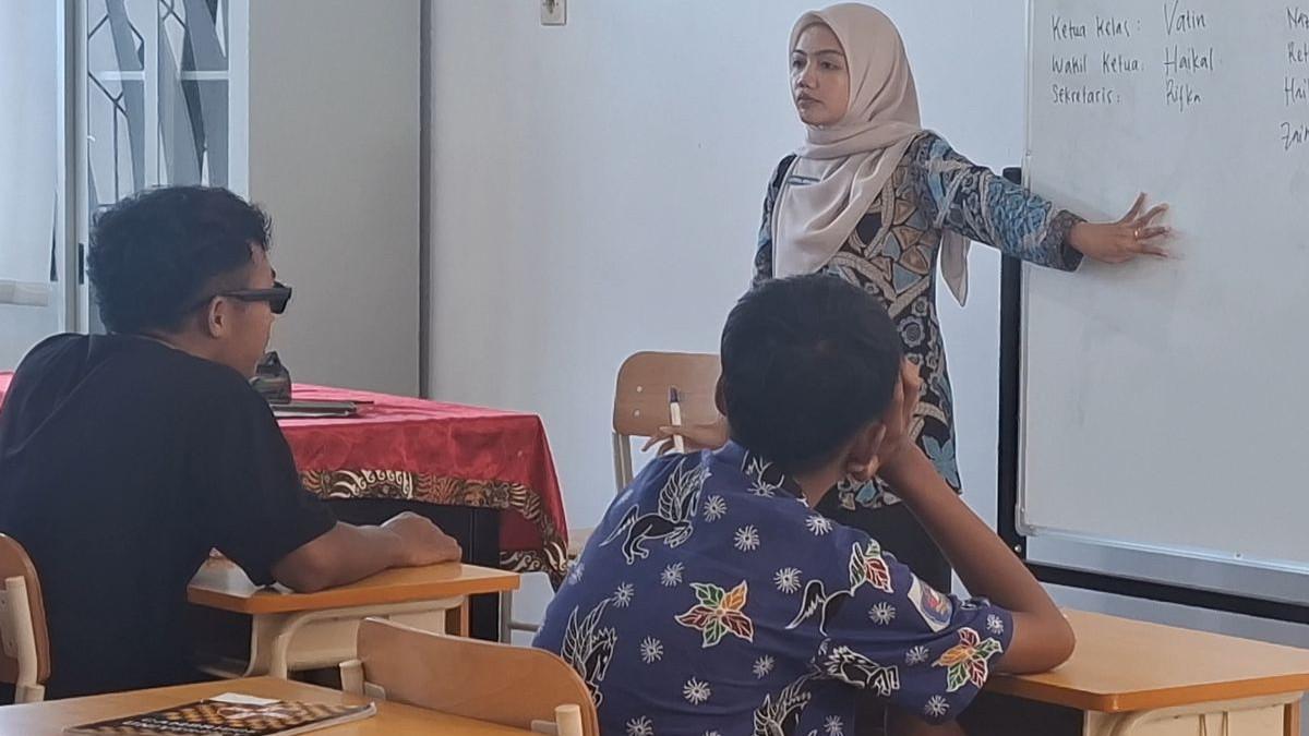 SEKOLAH RAKYAT - Suasana KBM di salah satu ruang kelas di Sekolah Rakyat.