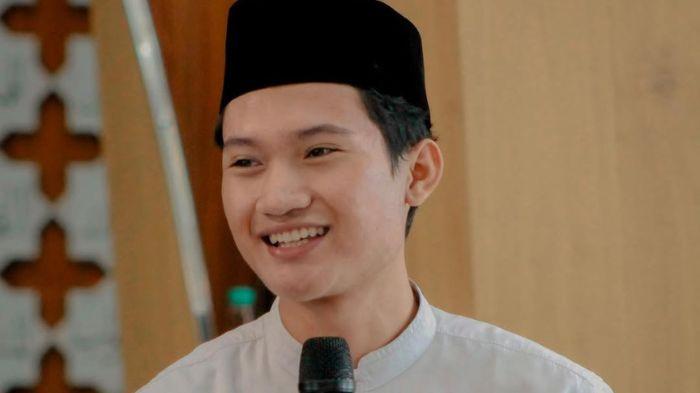 TEGAS- Ketua BEM UGM Tiyo Ardianto mengambil langkah tegas keluar dari BEM SI karena kecewa dengan sikap para mahasiswa yang dinilai dekat dengan penguasa.