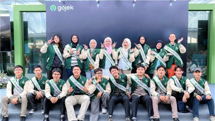 2PenerimaBeasiswaGojek