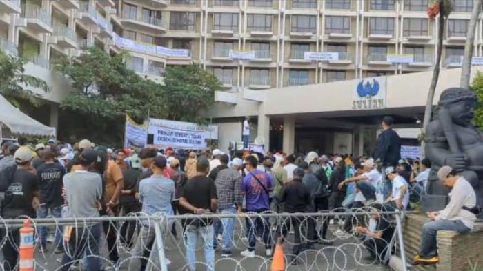 Eksekui Hotel Sultan di Kompleks GBK Jakarta