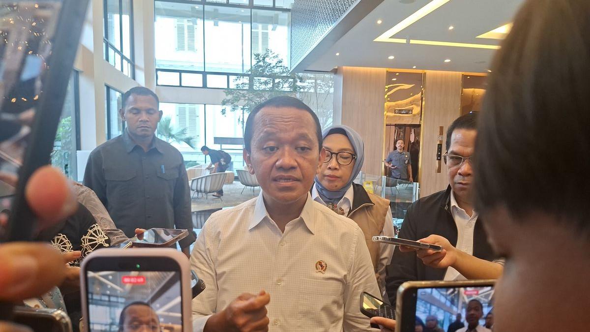 PEMADAMAN LISTRIK - Menteri Energi dan Sumber Daya Mineral (ESDM) Bahlil Lahadalia kepada wartawan di Kemenko Perekonomian pada Kamis (18/6/2026).