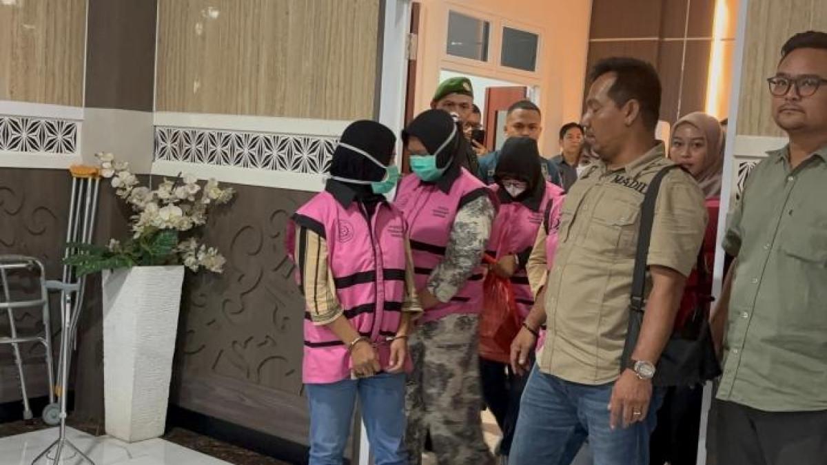 Kejaksaan Negeri (Kejari) Samarinda menetapkan delapan orang sebagai tersangka dalam kasus dugaan tindak pidana korupsi pemberian kredit pada PT Bank Rakyat Indonesia (Persero) Tbk. (TRIBUNKALTIM.CO)