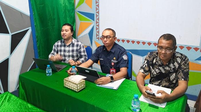 Kadis Kominfo Sangihe Ronald Lumiu saat rapat koordinasi