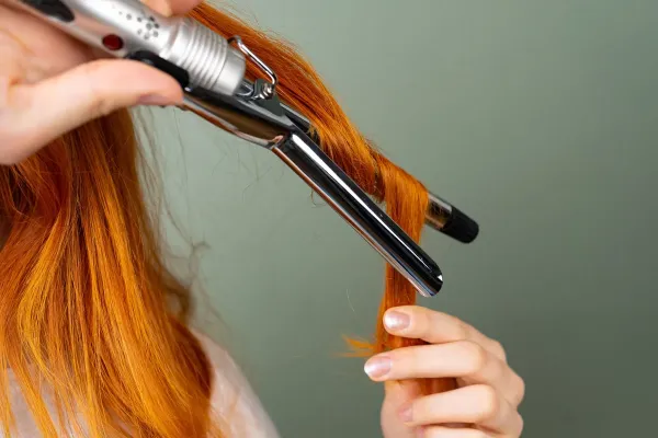 Avoid these 5 common colouring mistakes during hair colour