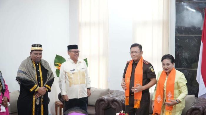 Bupati Gorut Thariq Modanggu turut menerima kunjungan kerja Kajati Gorontalo dddd